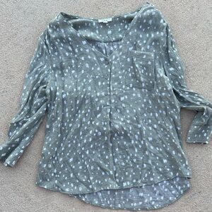 Como Blu Women's Sage Green and White Patterned Top Size XL